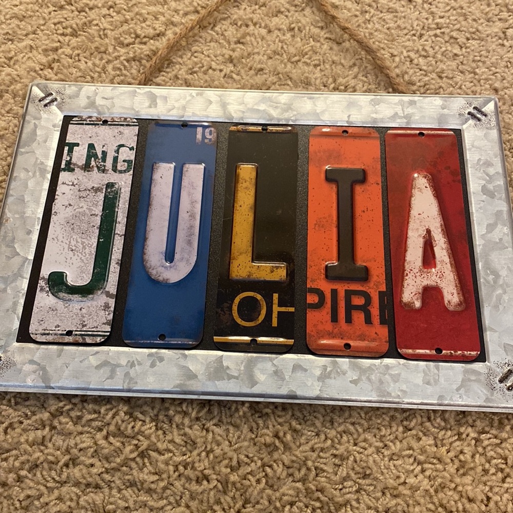 Julia Sign - Picture 2 of 3